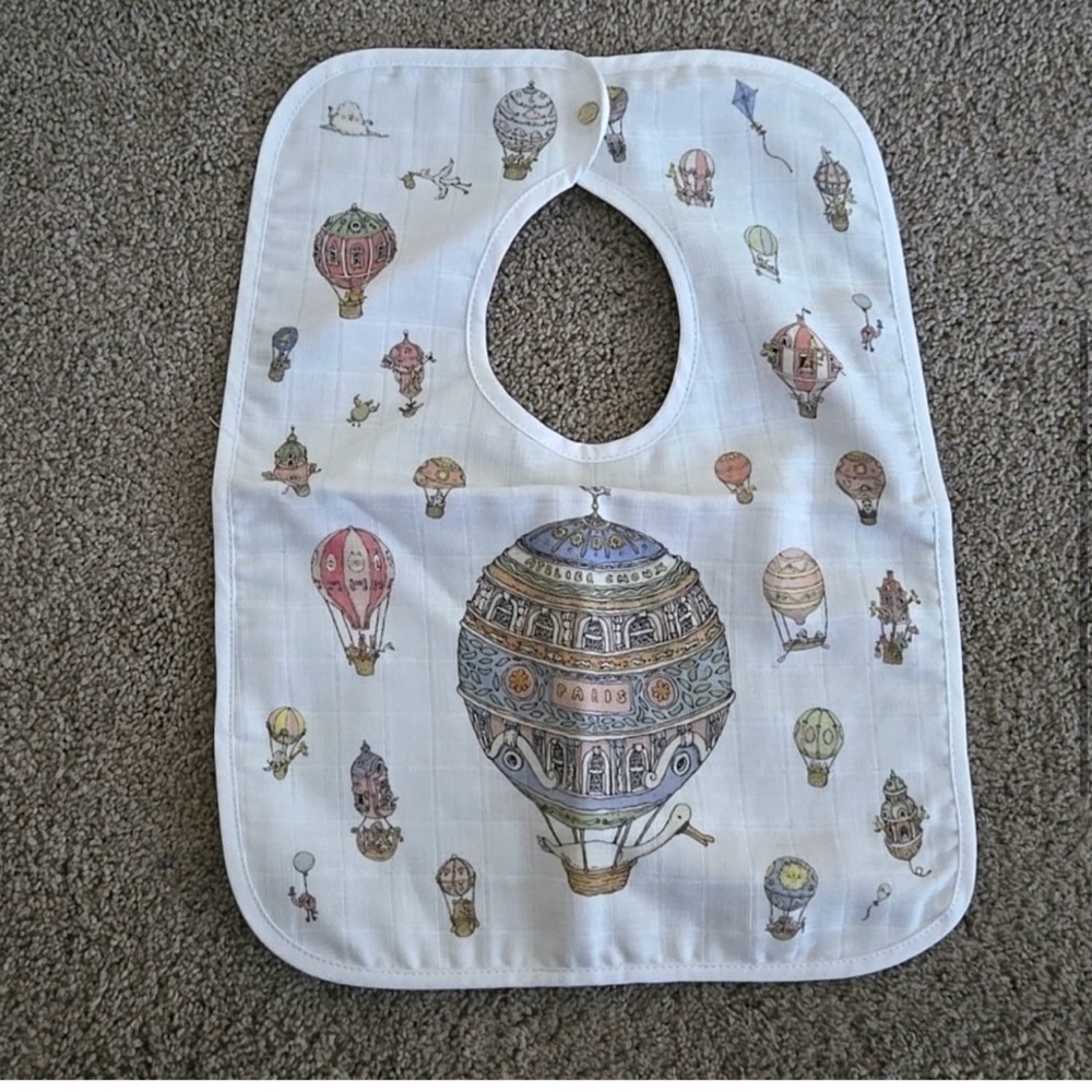 Atelier Choux air ballon bib